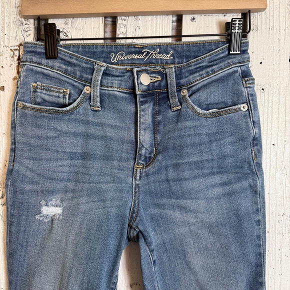 Universal Thread High Rise Straight Crop Blue Jeans Size 00 Distressed Raw Hem - Picture 1 of 11